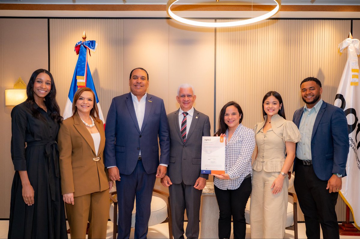 MaraElenaMoneg1's tweet photo. Cada acuerdo, cada norma y cada capacitación construyen un Senado más fuerte para la República Dominicana. #RicardoRindeCuentas2026 #CongresoRindeCuentas2026 https://t.co/Ef6Wc7XGr0