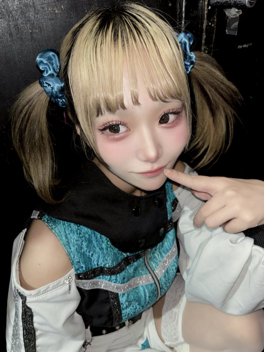 lonlium_shina's tweet photo. ねーーーーわたしにして！！！！！！！ https://t.co/1evD9X7eVl