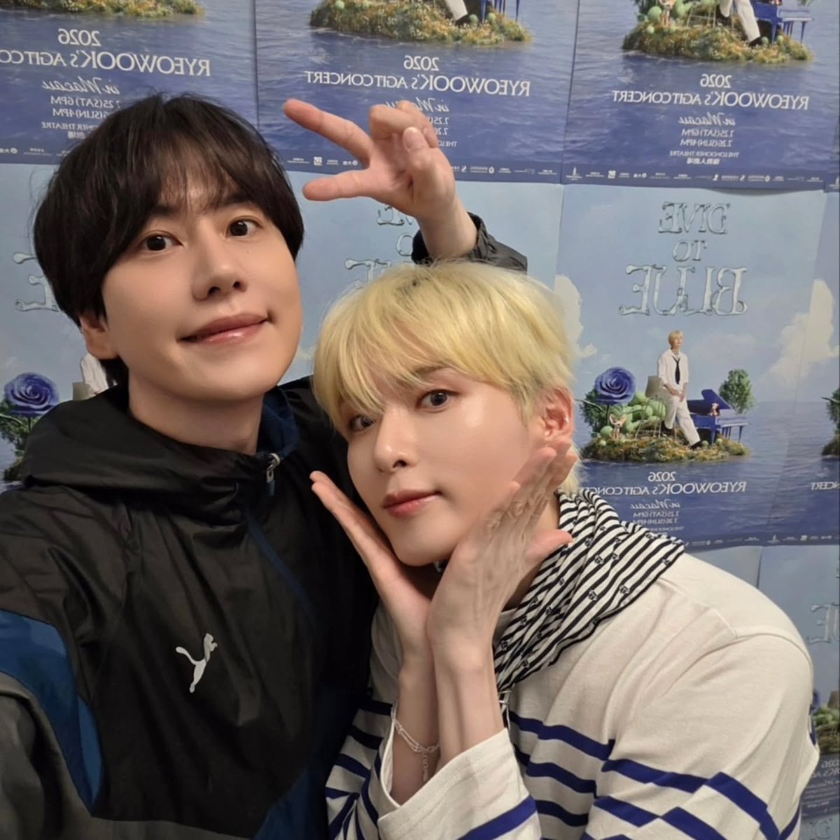uuuni_6's tweet photo. 나 아는 커플 맨날 이런 포즈로 네인생컷 찍어서 인스타 올림;; https://t.co/nBvziSzUBL