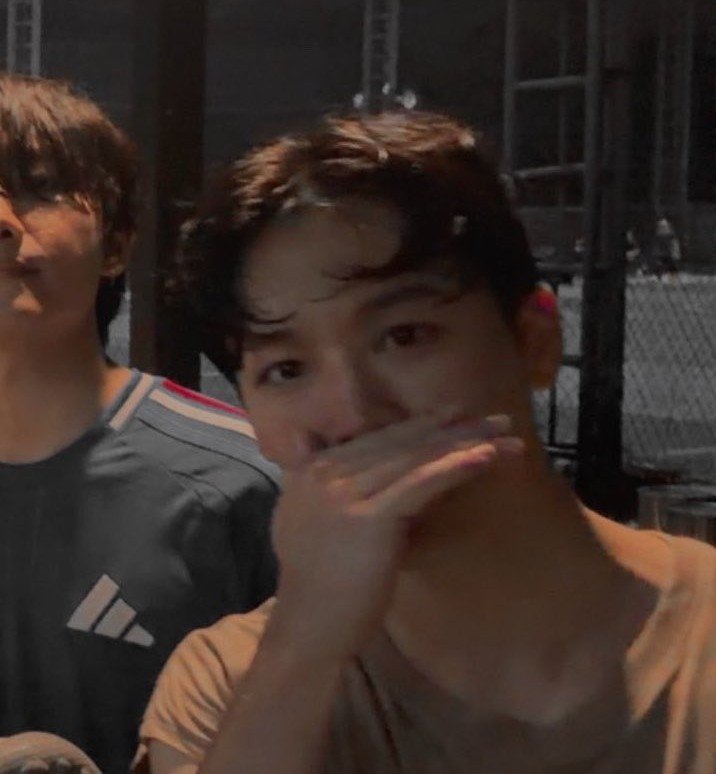 filixxilif's tweet photo. เตะบอลแต่ละทีเหมือนเพิ่งขึ้นจากสระน้ำ ยัยแมวเปียก555555 https://t.co/ESugMyUX2h