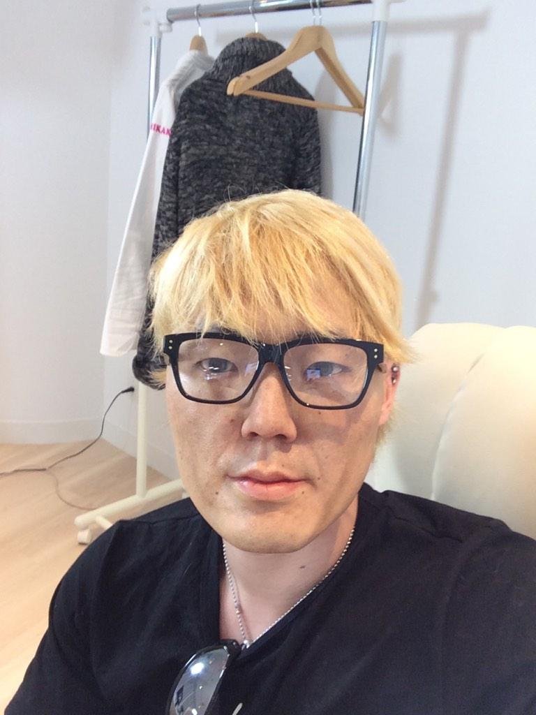 zangoumania's tweet photo. 【セイキンだけ売れた世界線】
兄貴、金貸してくんね https://t.co/fHyLy2IjZj