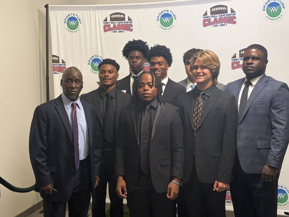 CorkyKell's tweet photo. Now entering the Corky Kell + Dave Hunter Classic Luncheon: @DecaturSports and HC @CoachFelton1! 

This is Decatur’s first-ever appearance in the event as they will take on @BTCHSFootball at 7:30 pm on August 20th! https://t.co/9Y055LdKJO