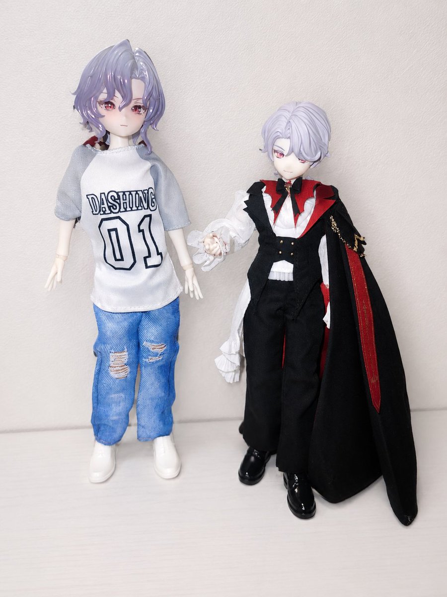 SchirmPuppe's tweet photo. 幻界同調君と永夜刻痕君のボディ入れ替えるとしっくりきたので変えてます🔃でも幻界同調君に似合うお洋服なくて悩み中
 #永夜刻痕
 #幻界同調 https://t.co/NYnvOr8Bq6