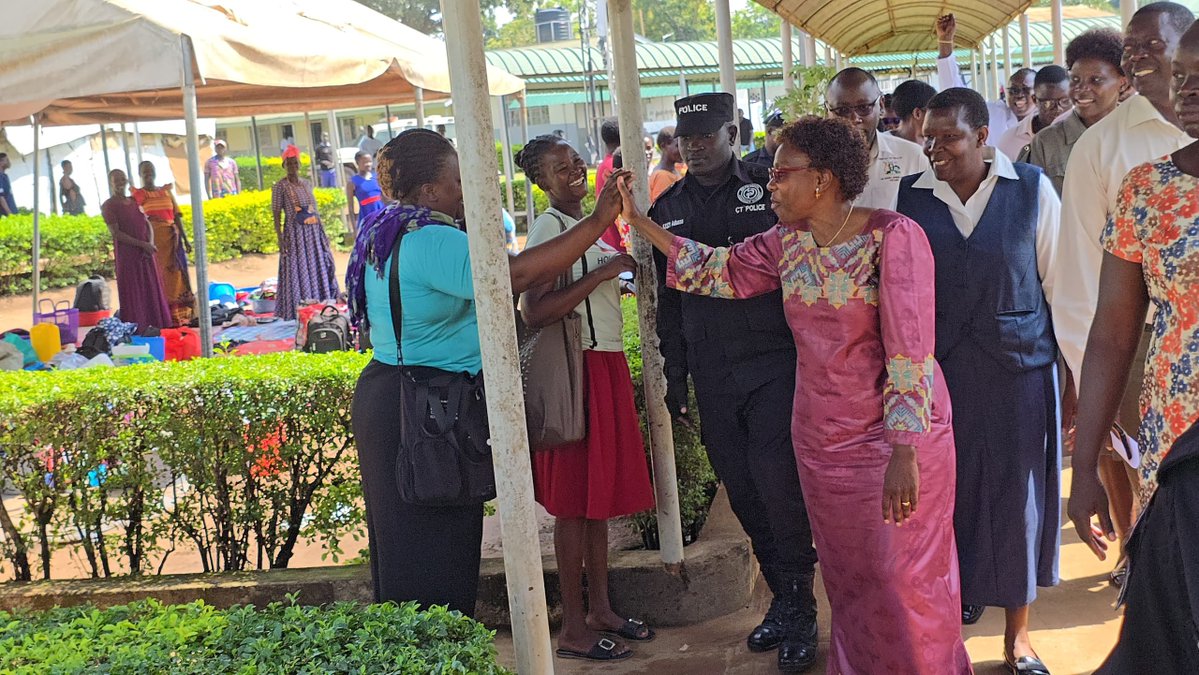 LBSRadio903's tweet photo. Today Dr Jane Ruth Aceng Ocero toured Lira Regional Referral Hospital and applauded the team for successfully delivering new projects. Received by hospital management &amp; staff. https://t.co/1PlkU2eRcW