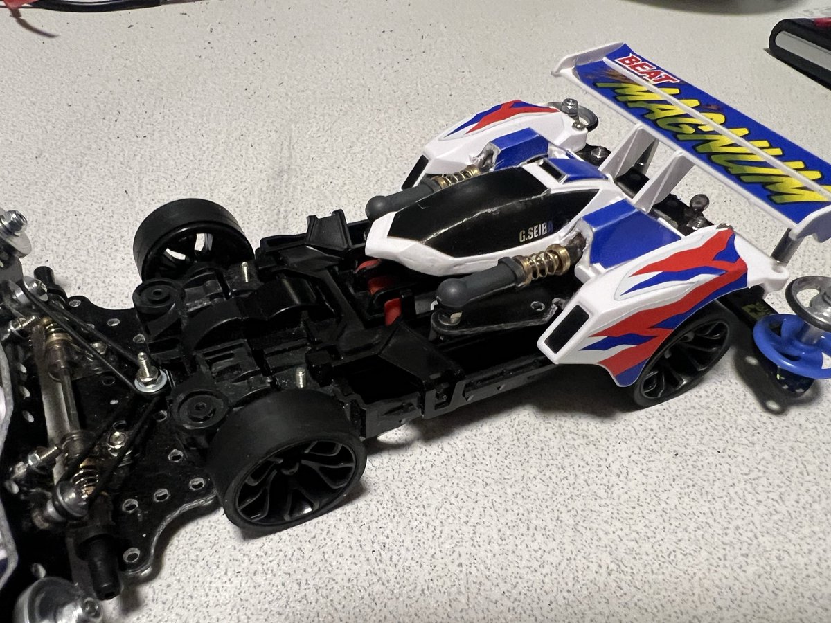 dds_cerberus_h's tweet photo. フレキ2号機今回はビートマグナムを真ん中でぶった切りでドラゴンサスペンション仕様 https://t.co/6oUPuCI9TL