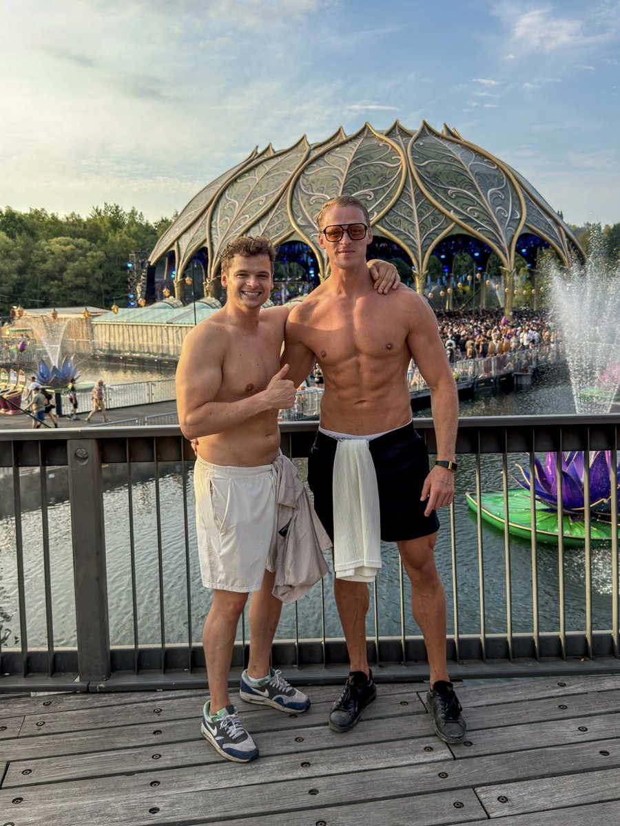 CharlieeMeister's tweet photo. Tomorrowland 2026 ⚜️ https://t.co/jghBjIEYei