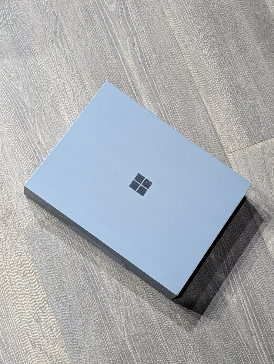 _sw3ft's tweet photo. 🏷️🏷️🏷️

Brand New Sealed
2025 Microsoft Surface Laptop 13 (1st Edition)
13" PixelSense Touchscreen Display
Snapdragon X Plus Processor
16gb RAM/512gb SSD
Backlit Copilot Keyboard 
Color: Ocean 🌀 
• Windows 11

Price: ₦2M https://t.co/kVdXjT7zV7