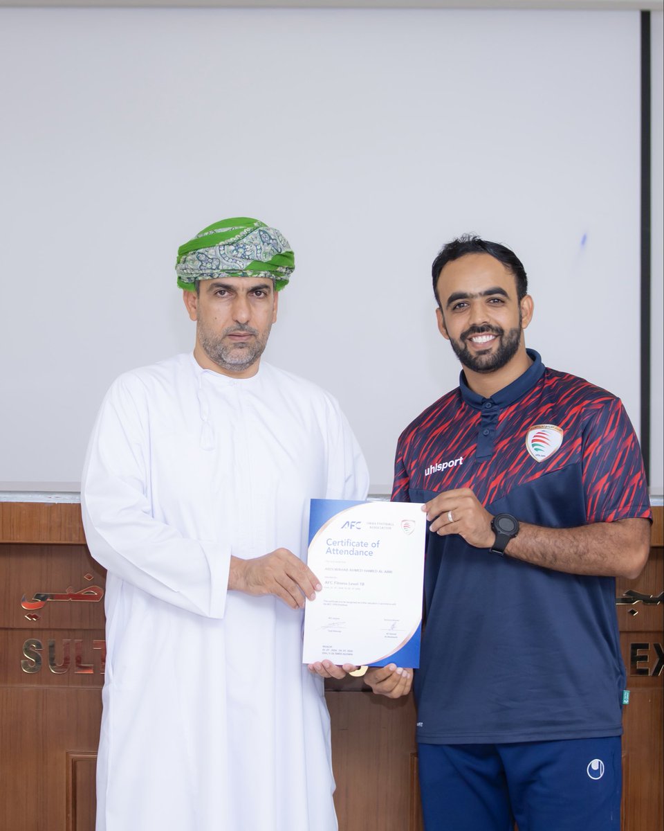 OmanFA's tweet photo. دائرة التطوير الفني تختتم الدورة الآسيوية للإعداد البدني (L1B) بمشاركة 22 دارسًا؛ ضمن خطط الاتحاد لتأهيل الكوادر الوطنية والارتقاء بالعمل الفني. 🇴🇲 https://t.co/xHwaKtUta1