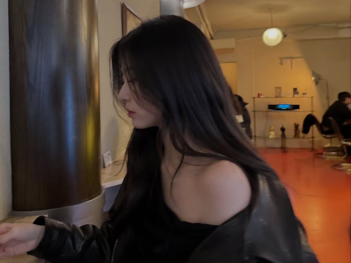 _quackieee's tweet photo. yeah, we're done | jinjoo au

mj caught yj cheating right in front of her very eyes with her own best friend cw. she's single now. fuck her now ex-girlfriend and fuck her best friend, really. https://t.co/UHf1PnyzWd