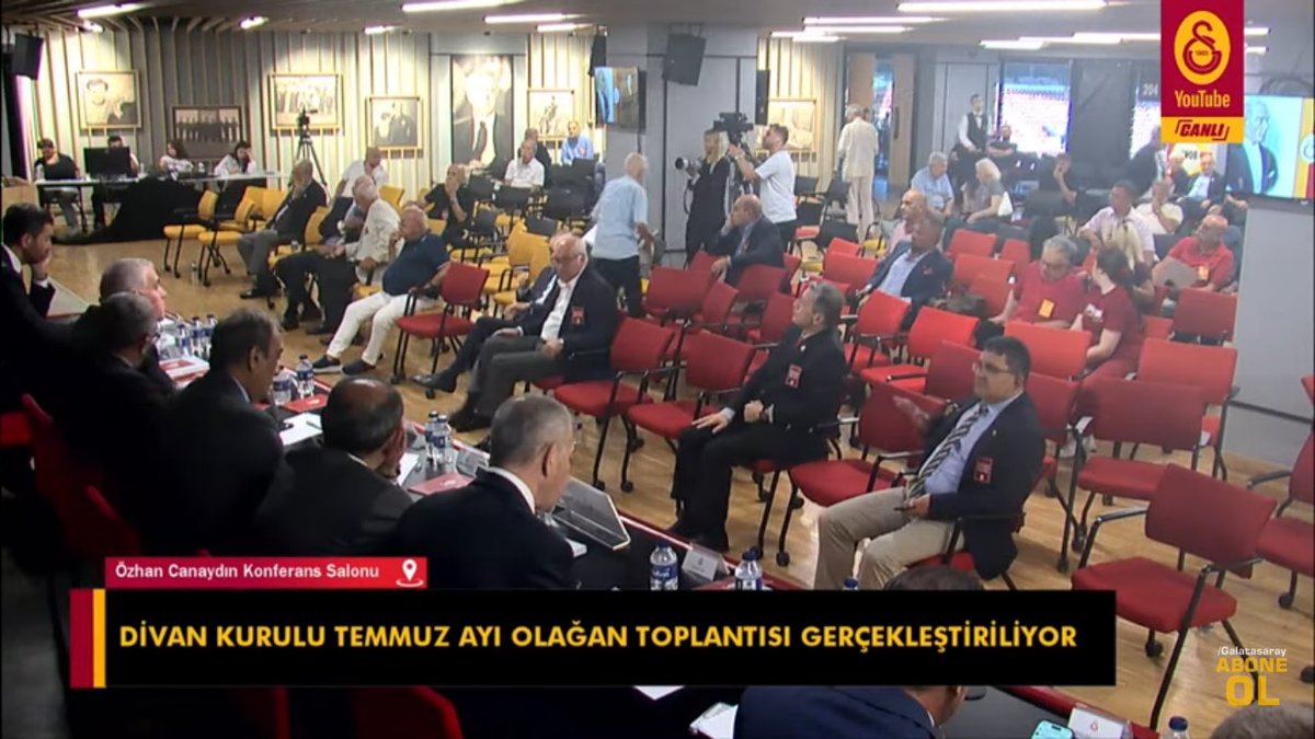 nattades's tweet photo. Galatasaray gibi bir kulübün divan toplantısı bu mu olmalı?

Herhangi bir derneğin toplantısı bile bu kadar ciddiyetsiz olmaz... https://t.co/0xd9MEczlg