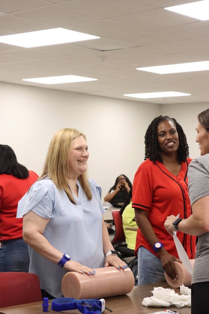 MarshallISD's tweet photo. Getting ready for a great school year starts with being prepared. Our administrators sharpened their lifesaving skills with  CPR Training at the MHS Professional Development Lab. Here's to a safe and successful year ahead. ❤️ 

#BackToSchool #CPRTraining #SafetyFirst https://t.co/rNMogq6MJE