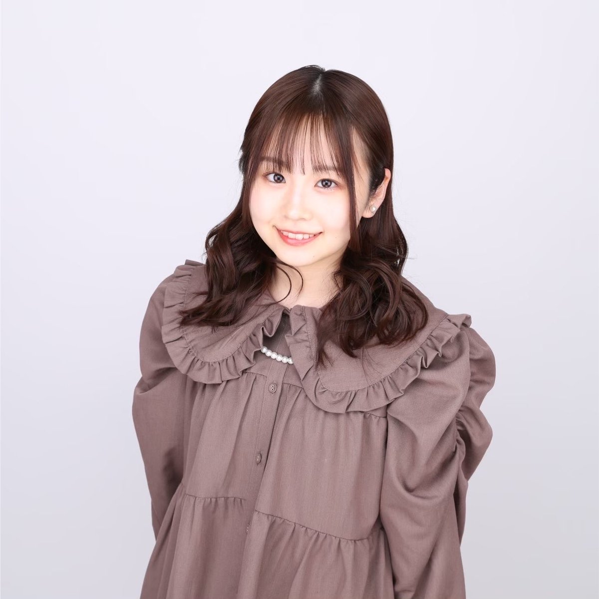 Hasegawa_217's tweet photo. 今日で（日付回ったので昨日）
毎日配信1000日目を迎えました🐰❣️

フレキャンから始めた配信が
今日の1000日まで繋がるなんて
全く想像してなかったし、
1000日前の私も、ここまで頑張る気持ちはなかったと思います

それでも、今日を迎えられたのは
みんなの存在のおかげです

※最古と最新の写真⬇️ https://t.co/sM8THDZrN4