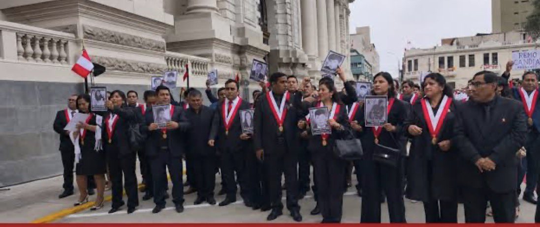 Frospigliosi's tweet photo. Se pueden imaginar como le iría al Perú si esta gente estuviera en el Gobierno? https://t.co/66626NKMJh