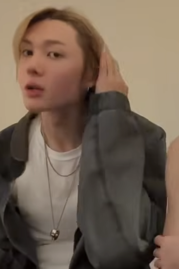 m_ttaku's tweet photo. martin's so pretty.. does he want me to die or what https://t.co/43HldzzuxM