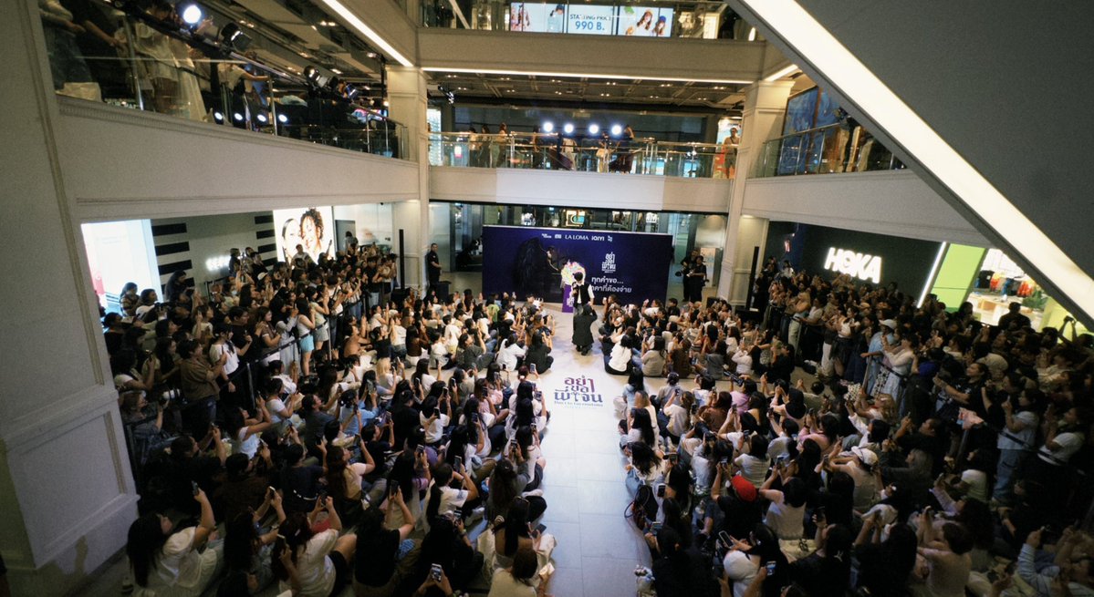 spongelotus's tweet photo. มุมเดิม เพิ่มเติมคือถูกค้นพบเยอะขึ้นมากมายเลยเนอะ ดีใจด้วยอะ🥹

DBTE FAN GATHERING
#รวมพลอย่าขอพี่เจน
#TeeBoonyakait #Hengmarkii https://t.co/CEyci6H5BK