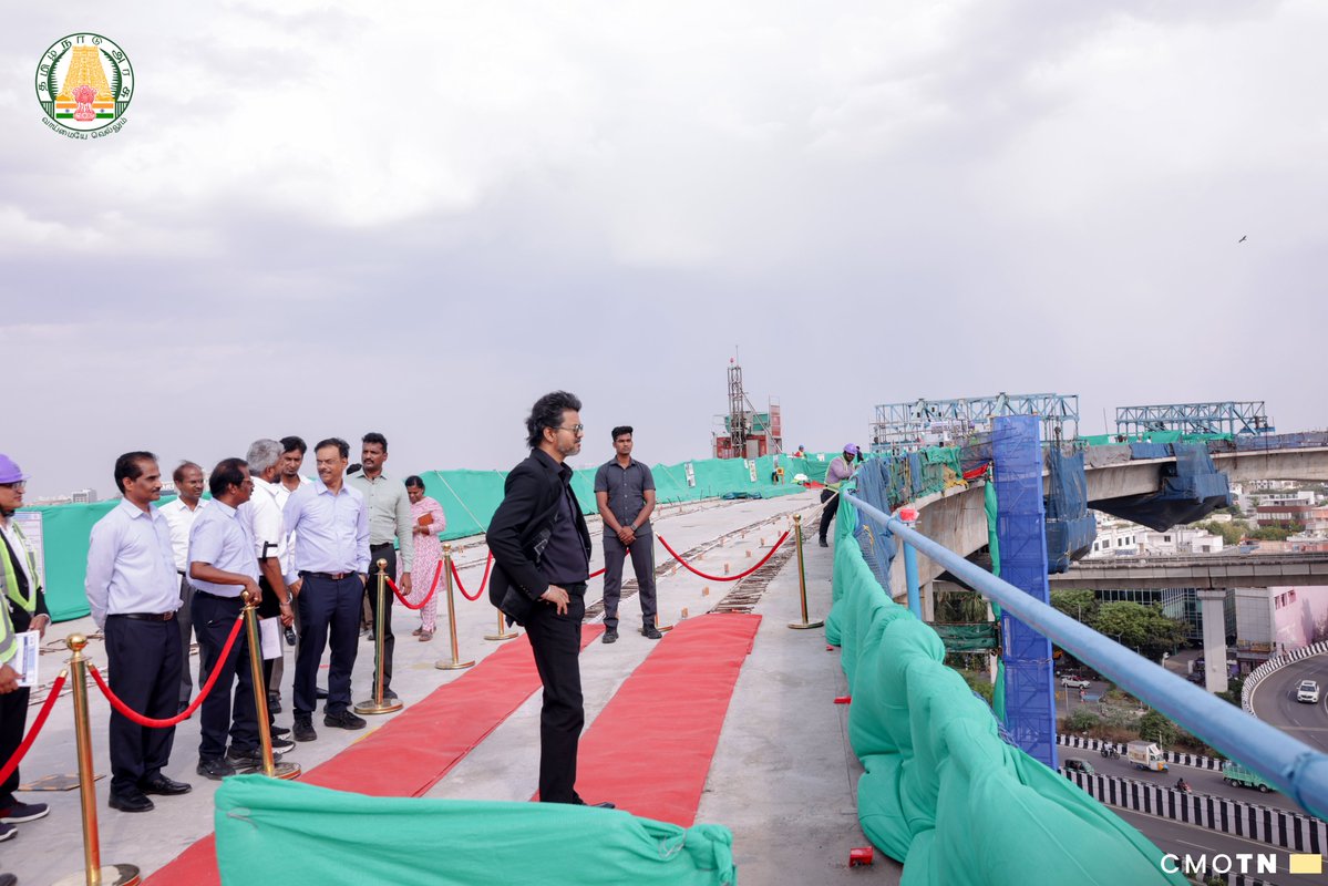 CMOTamilnadu's tweet photo. மாண்புமிகு தமிழ்நாடு முதலமைச்சர் திரு.ச.ஜோசப் விஜய் அவர்கள் இன்று (29.7.2026) சென்னை மெட்ரோ இரயிலில் பயணம் செய்து, சென்னை மெட்ரோ இரயில் திட்டப்  பணிகளின் முன்னேற்றம், முக்கிய கட்டுமானப் பணிகள், புதிய வழித்தடத்தில் இரயில்களை இயக்குவதற்கான சோதனை ஓட்டம் மற்றும் எதிர்கால மெட்ரோ இரயில் திட்டங்களின்  நிலை குறித்து விரிவாக ஆய்வு மேற்கொண்டார்.

#CMJosephVijay‌