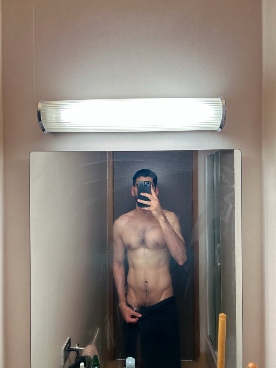 nudeframe's tweet photo. A day in Turin ✌🏼 https://t.co/nbzXxgFCvj