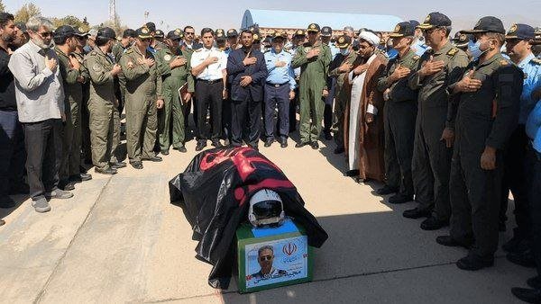 MissSeyedeh's tweet photo. به وطن خوش اومدی قهرمان💔🥀 https://t.co/m46EbHSLyT