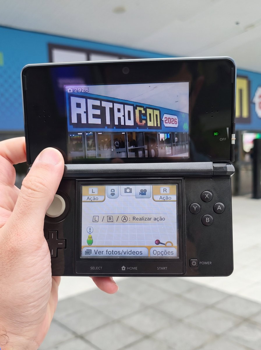 Fiaspo's tweet photo. Fiquem com algumas fotos tiradas na Retrocon 2026 com meu Nintendo 3DS. Evento incrível, valeu mais uma vez pelo convite! @retroconoficial 

Obrigado a todos que tiraram um tempinho pra vir tirar foto comigo ou trocar uma ideia! https://t.co/BlVDiC1JwI