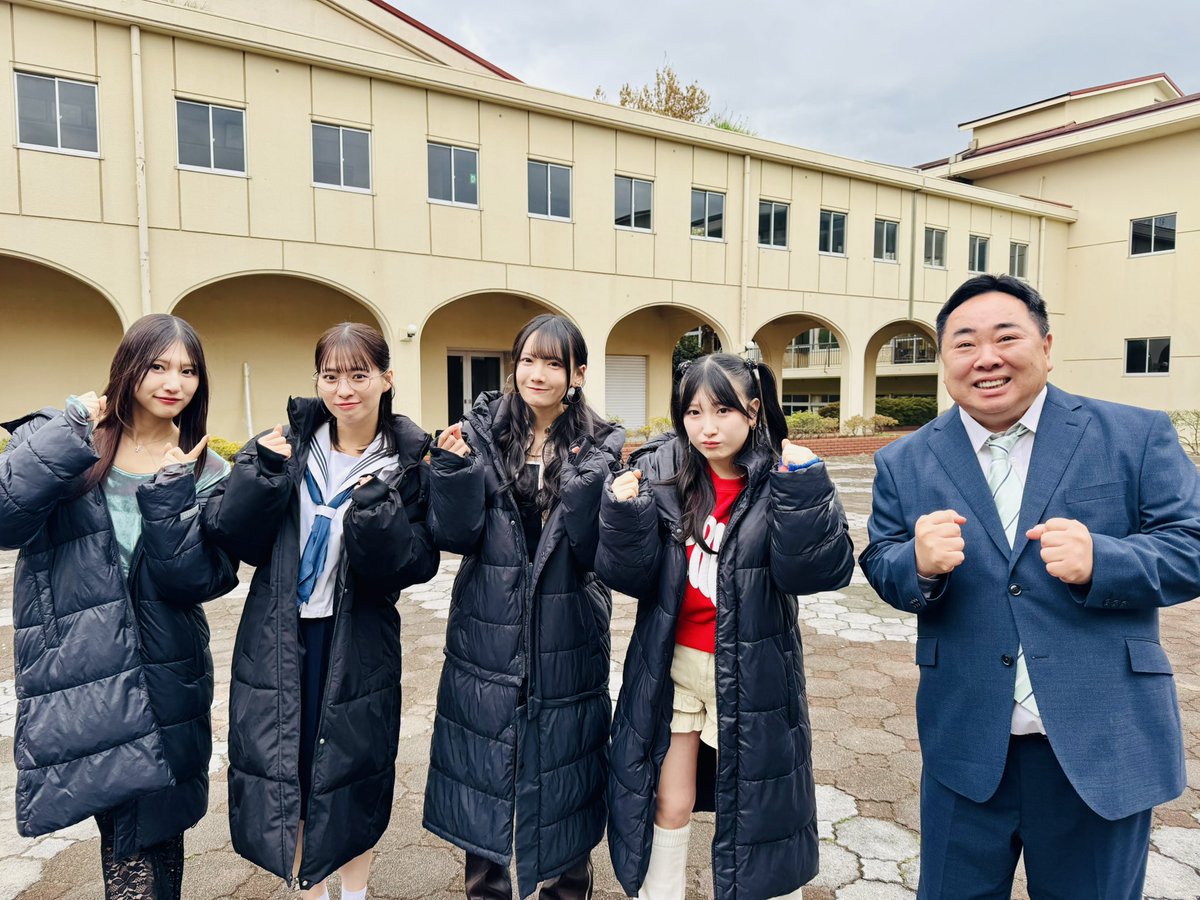 tsukajimuga's tweet photo. 起きてらっしゃる皆さん！
このあと
日本テレビ　深夜12時59分
≠ME(#ノイミー)主演ドラマ
#ヤン転_第8話
いかがですか？
ヤンキーが転生してアイドルになり、今回は恋愛ドラマに大抜擢！
果たしてりゅなは
ヤンキー精神を抑え切れるのか？
TVer、Huluでも！ https://t.co/zKrAw8Vo70