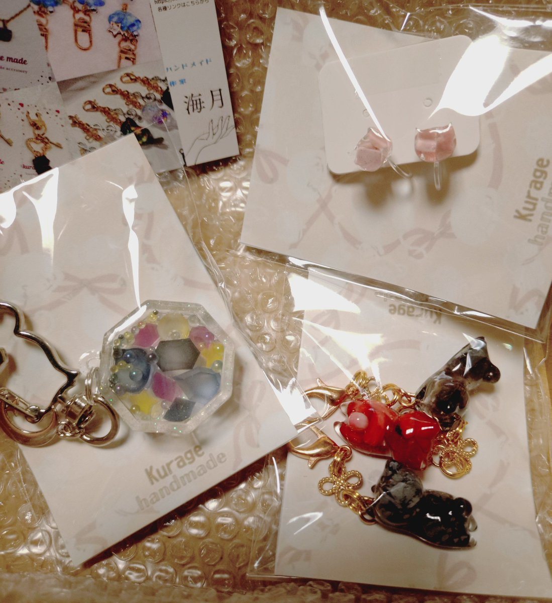 schwartz_kitty's tweet photo. 海月さま(@c_kurage2 )の素敵ニャンズを、またまたお迎えさせて頂きました⸜(*˙꒳˙*)⸝

中には先日の応募当選したニャンちゃんも！

撮るのは相変わらず下手ですが、開けた時のドキドキ感や嬉しさが伝わったらいいな、と思います(*^^*)

今回も素敵で可愛い作品を本当にありがとうございました！ https://t.co/i4xJK1DFFU