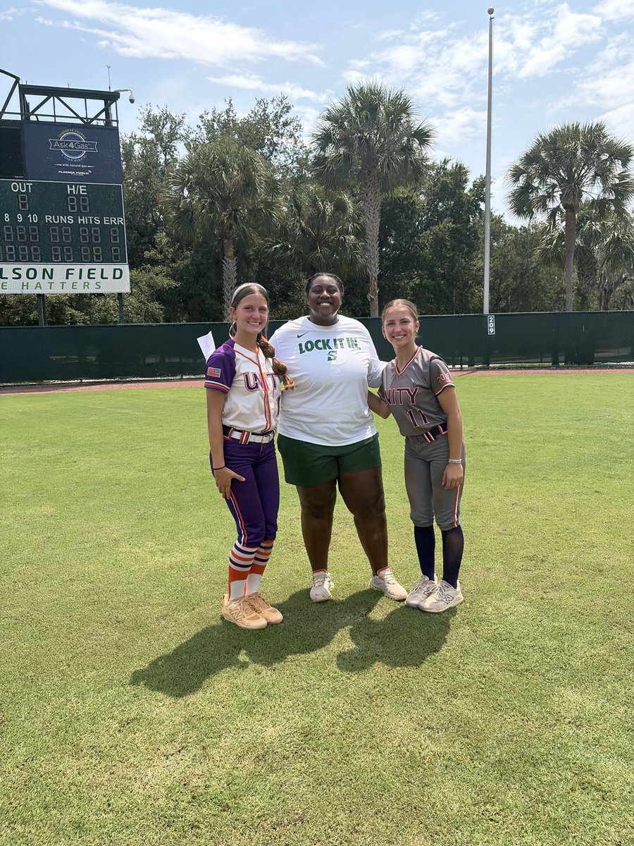 KirchenRae11's tweet photo. Had an awesome time at the Stetson Softball Camp yesterday! The campus was so nice and the coaches were all really welcoming. Grateful for the experience and excited to keep growing and developing my game—hope the Hatters continue to watch me! 🥎
@StetsonSoftball
#VAunitySB
#UnityLainer