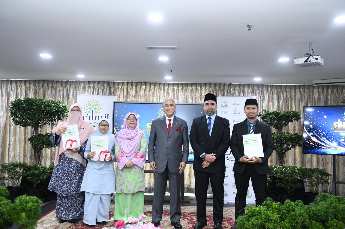 MohdShukriYajid tweet picture