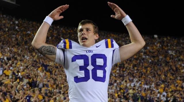 DSports24's tweet photo. Zero Doubt Who We Rockin W Today on #JerseyCountdown Brad Wing, @bwing38 “The Australian Assassin” who punked the ENTIRE FLAWDUH Punt Return Team! 3️⃣8️⃣-Days Remain until #LSU begins The Shakeback Season! #WeComin 📝 @LSUfootball https://t.co/fUdDng7xNb