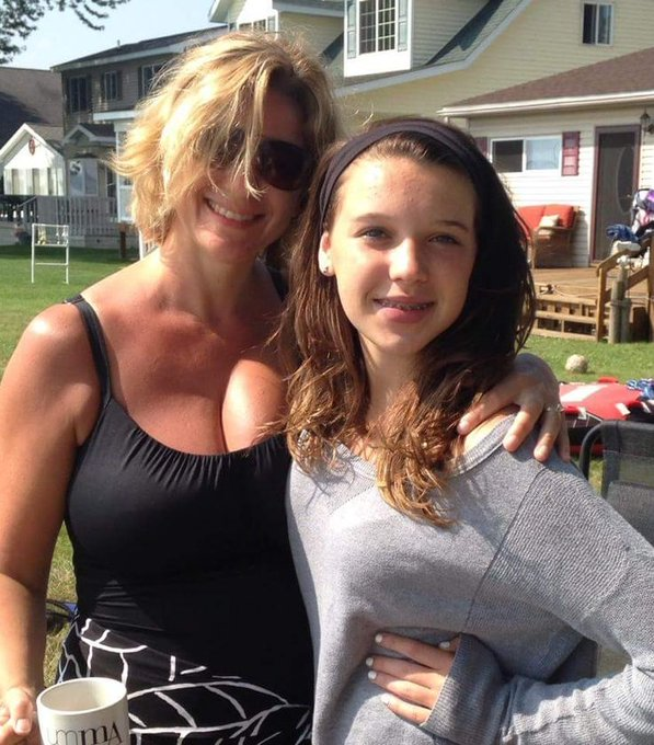 Maman et sa fille tweet media
