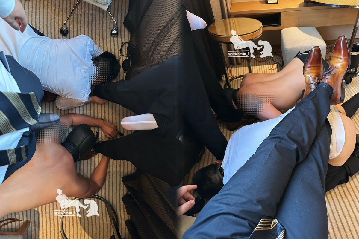 marriedman976's tweet photo. 绅士盛宴👔👅🦮
两个正装爸爸玩弄两只正装小骚逼
你想成为第五个人吗？
（10Min福利视频 8.10之前 微信好友找我领取） https://t.co/umgl4IPihB