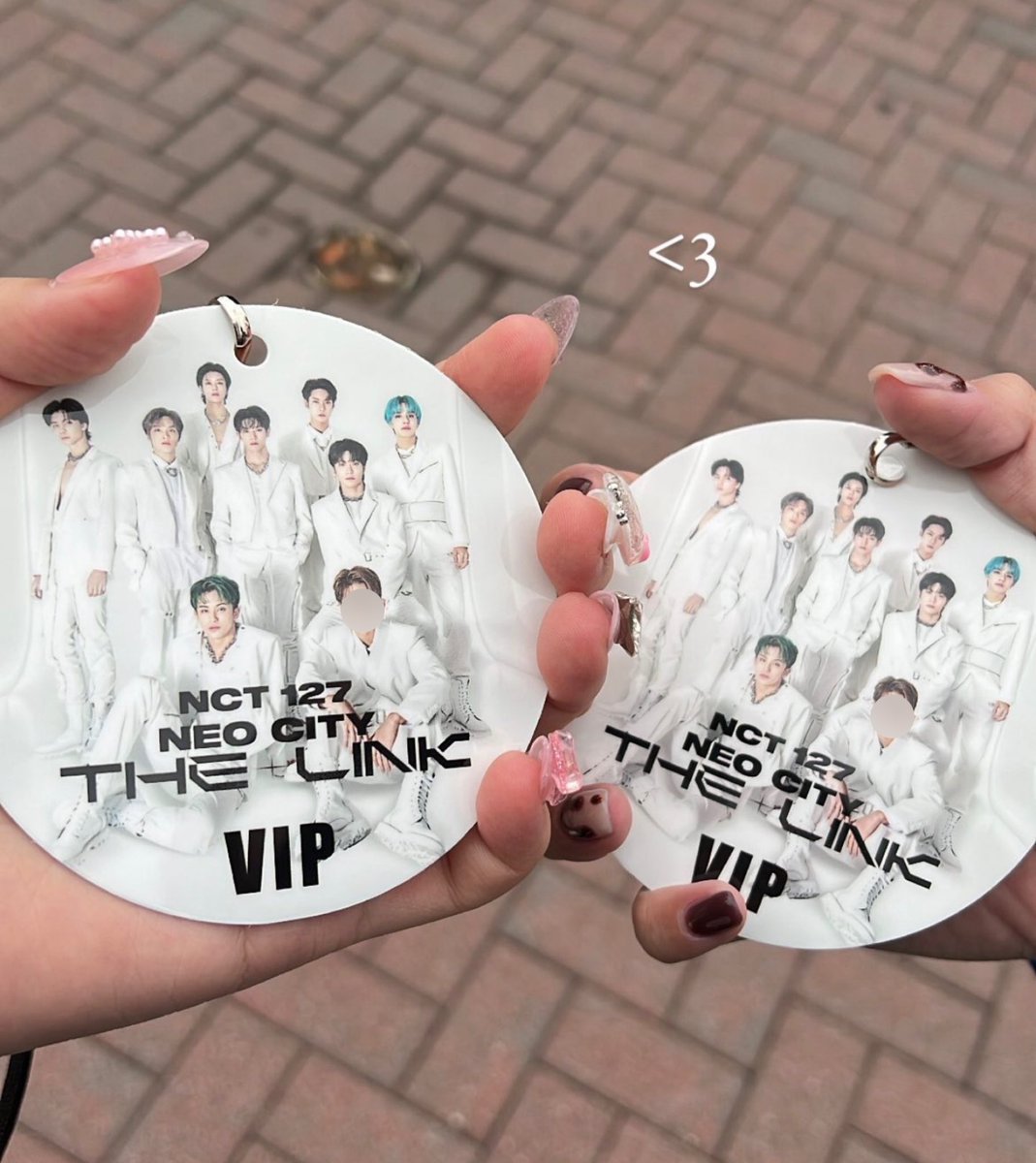 babycheetahmark's tweet photo. i have been supporting my 127 since their rookies era, & i listened to every release since their debut but actually started to stan them during regular era! i wanted to avoid the fact that i stan another group at the time because i was a broke student (lol) but couldn't resist the face that I DO LOVE nct's music concept, style, & aura. Loving and supporting Nct 127 has brought mostly happiness for me and i cannot believe that it's been more than 10 years since i have supported them (can't wait for more). They grew up with me, & i grew up with them. Because of Nct, i have met great people who eventually became my best friend(s) even outside of fandom, traveled to see Nct & of course taking silly pics w my nctzens friends during the concert will always be one of my favorite part of going to concerts & events🫰🏻
i really hope to see my ilichils in LA soon again!💚
#NCT127 #KPOPNARA #KPOPNARASUMMERFANTASY
