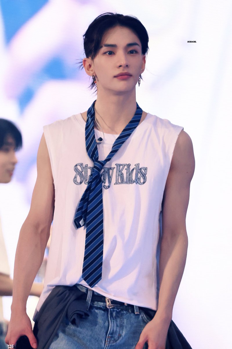 sceacel's tweet photo. 260729 HQ 

#현진 #Hyunjin
#StrayKids #스트레이키즈 #ヒョンジン https://t.co/ghe9qsbQKg