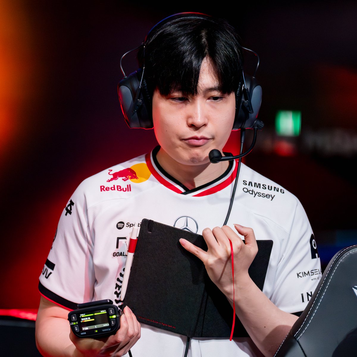 PolymarketLoL's tweet photo. 🎙  |  T1 Head Coach Tom on why is T1 struggling: 

"honestly, when we play APC comps, I think we make a lot of mistakes while trying to carry advantages forward"

"In our games, we end up getting turned on and start to lose once the value of the comp falls off, and that happens a lot"

(via #LCK post-game interview)