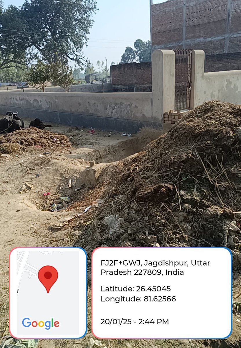 ahmad45352's tweet photo. @myogiadityanath @myogioffice @CMOfficeUP @kpmaurya1 @dgpup @Rajeevkrishna69 @adgzonelucknow @Uppolice @igrangeayodhya @DmAmethi @amethipolice कांस्टेबल अंकित दीक्षित अवैध प्लाटिंग किए हुए प्लाटरो से मोटी रकम लिए हुए हँ तथा खाद् गढ्ढा हेतू सुरक्षित भूमि पर से उनकी अवैध प्लाटिंग मे आने जाने के लिए रास्ता बनवाना चाहते हैं उक्त कांस्टेबल और @amethipolice के विरुद्ध अति शीघ्र मननीय उच्च न्यायालय मे मुकदमा दायर करूँगा 2/3 https://t.co/mHgZB4MKGD