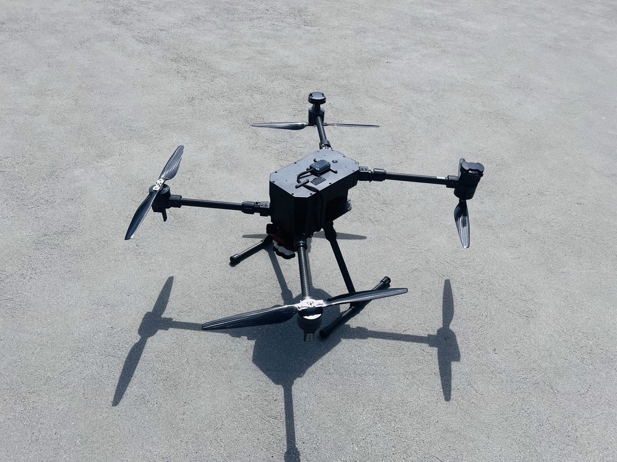 JHL_Express's tweet photo. Man who runs US drone factory (me) just closed fresh funding to build high performance AI drones. Senior EE, new grad EE, and Andriod engineers (kotlin) are urgently wanted. Order book is packed and our customers need new capabilities fast. (1/2) https://t.co/2b6BflcxwB