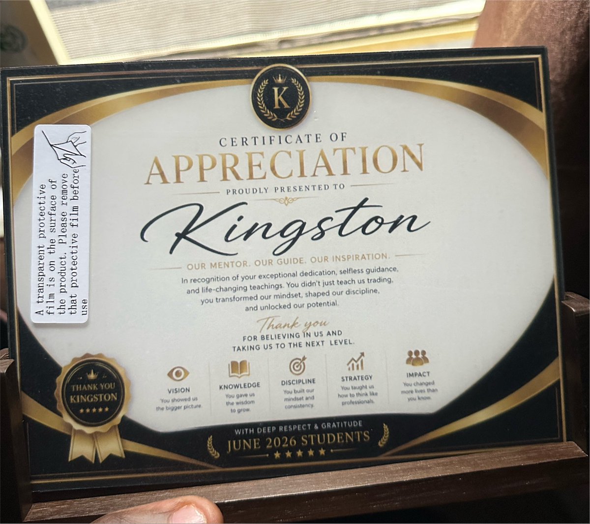 kingstonpips's tweet photo. My June students surprised me with a gift 🥹❤️

Didn’t expect it at all… I truly appreciate it.

June still best students I have ever taught 

3 crazy watch’s  and more …….🔥🤍 

Proud of every one of them . We’re just getting started 🚀 https://t.co/d49xskMNh1