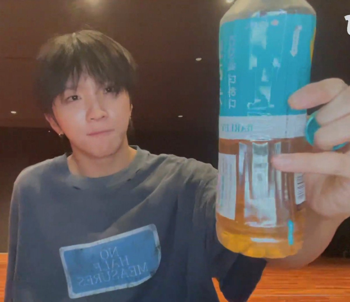 bear_doll06's tweet photo. 260729 위버스 라이브 운학 음료 정보 

롯데칠성음료 

더하다 보리차 PLUS 500ml×6
₩6,480

🔗https://t.co/k5ZBTWOpuj

#BOYNEXTDOOR #보이넥스트도어 
#운학 #WOONHAK #ウナク https://t.co/fJsH4YGUPI