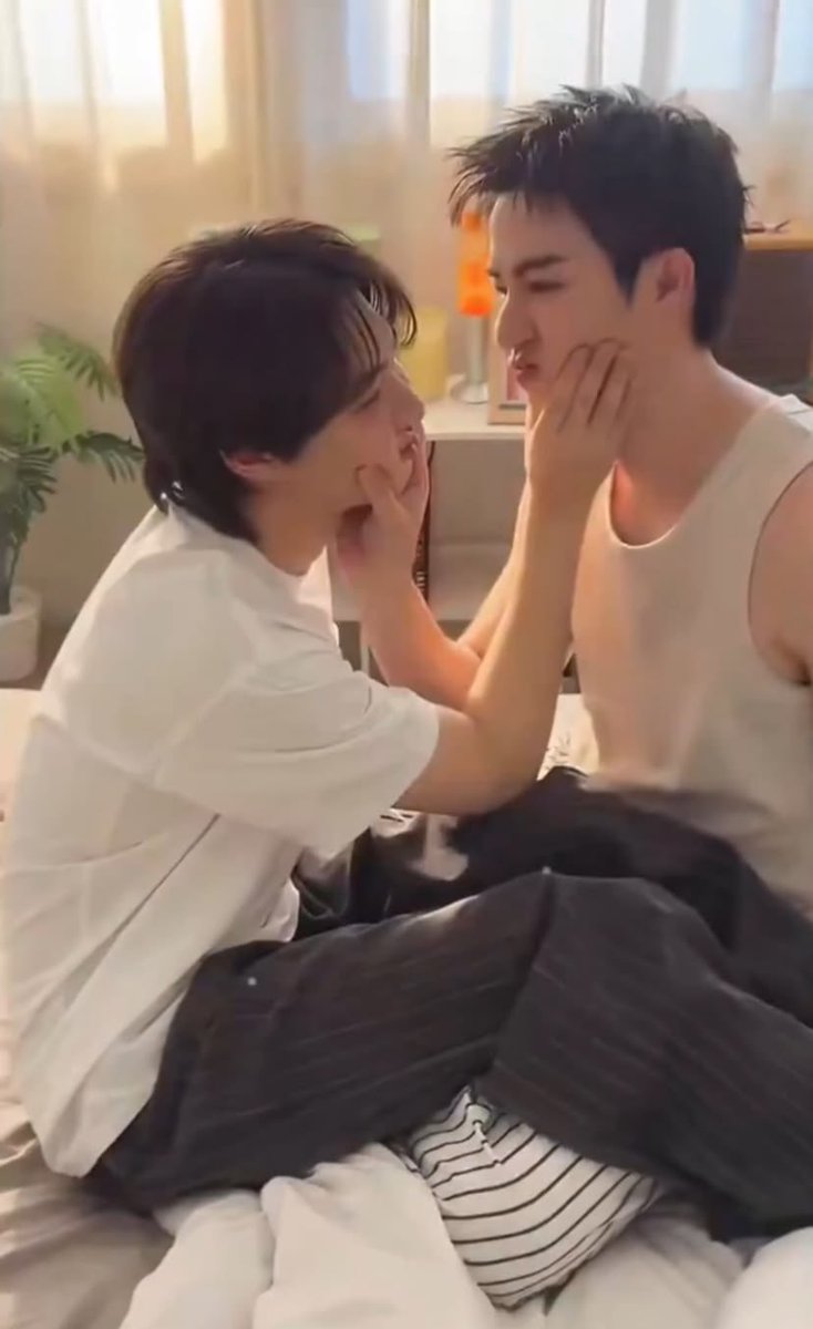 NongZonNanny's tweet photo. Lovely #ZeeNuNew
 
so domestic😚😚 https://t.co/t373aTZqsr