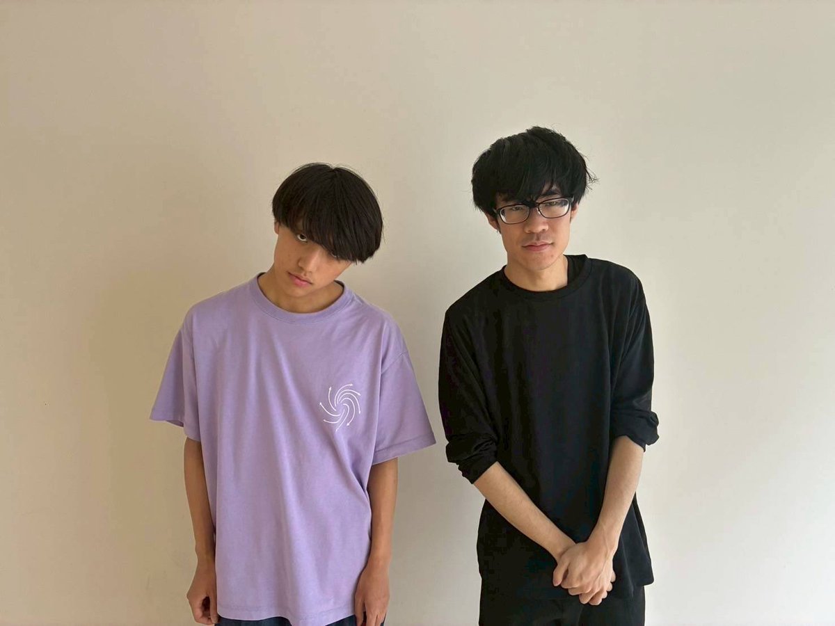 L4Kwl78057's tweet photo. 8月3日　18:30〜20:00 楽屋A
「かなりMを意識したライブ」

【演者紹介】
①ボルテージ
②イソ、竹原歌合戦
③攻めの意識で

去年の2回戦すごいウケてた、それをずっと覚えていたから真っ先に呼ばしてもらいました！ https://t.co/JhK8umaUIW