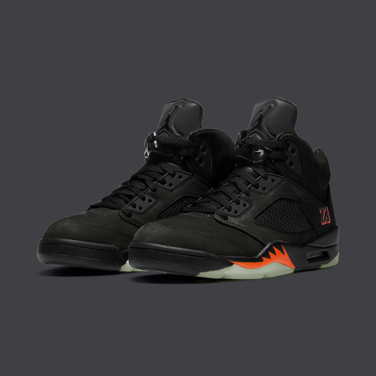 houseofheat's tweet photo. Air Jordan 5 “Halloween” Drops. Oct. 24 🎃

Details: https://t.co/soC9LW0xLE https://t.co/QnWz9mJOaL