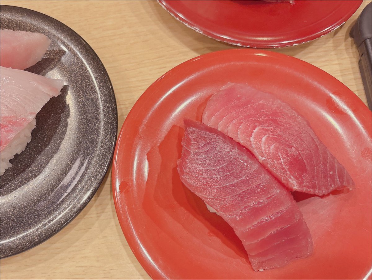 maguro_42's tweet photo. 今日の夜は立派なお寿司食べたよ！😽🍣
妹の家初めてお泊まり🎶 https://t.co/uVh60IS8wI