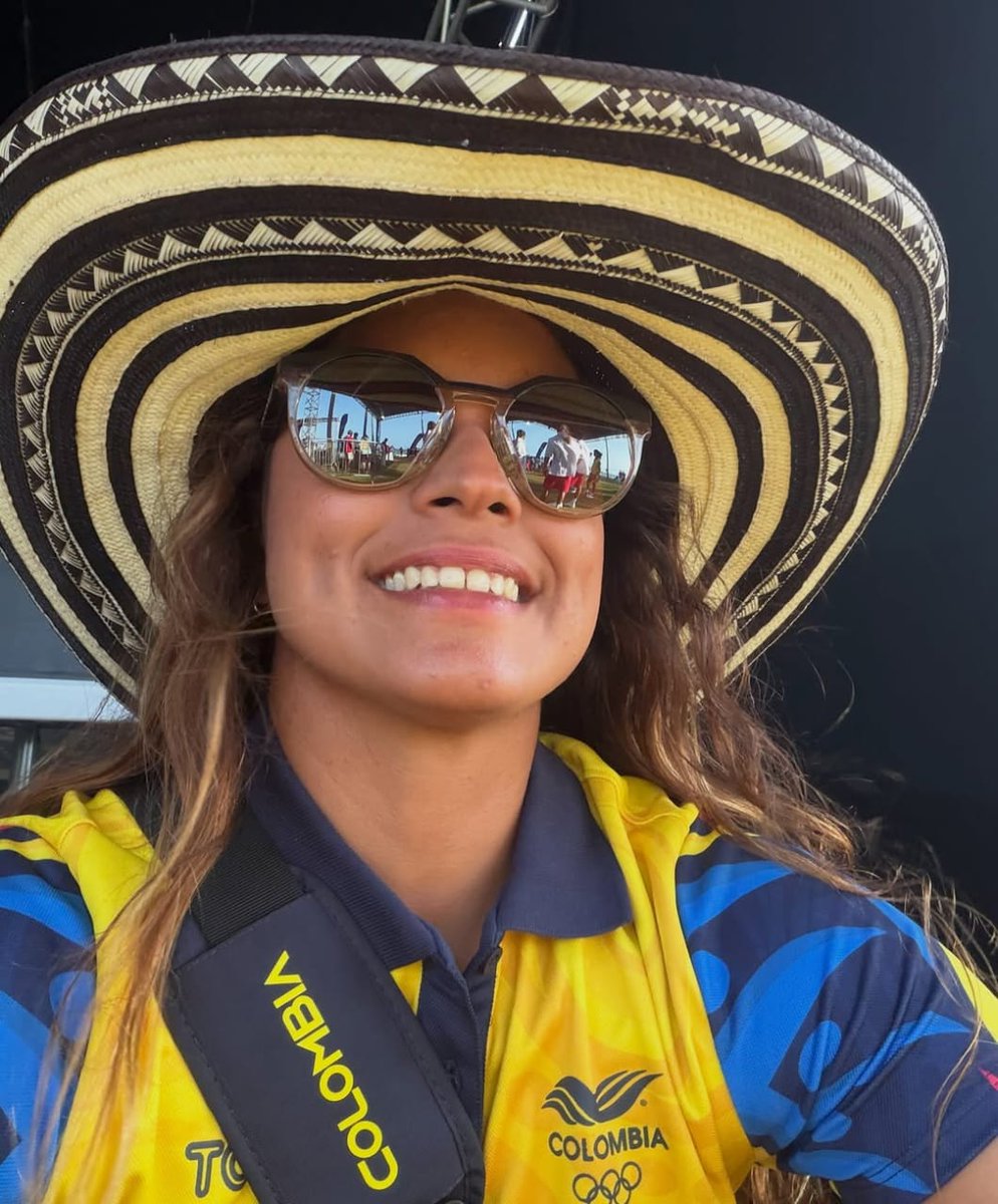 IDRD's tweet photo. 🥇Primer oro de la sexta jornada para el #EquipoBogotá en los Juegos Centroamericanos y del Caribe. 

Lo consiguió Margarita Conde en surf, modalidad longboard, con 12.17 s, derrotando a la puertorriqueña Jazmine Dean (plata con 11.50) y a la salvadoreña Sindy Portillo (bronce con 6.50). Ahora Bogotá suma 15 preseas doradas en los juegos. 

¡Felicitaciones Margarita, orgullo de ciudad! 💛❤️

📸 IDRD