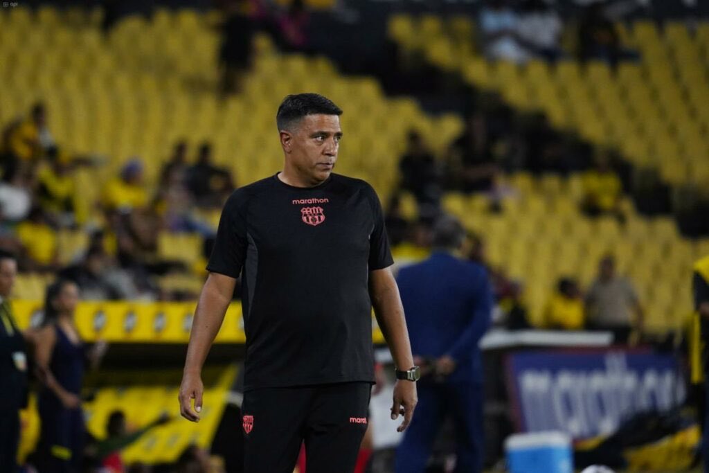 gallardogerman's tweet photo. “Si BSC no gana el domingo en Ibarra, Farías está fuera de BSC”
@eduardoerazov en #AlToque por @RadioDibluFM https://t.co/2EXSZcEkCZ