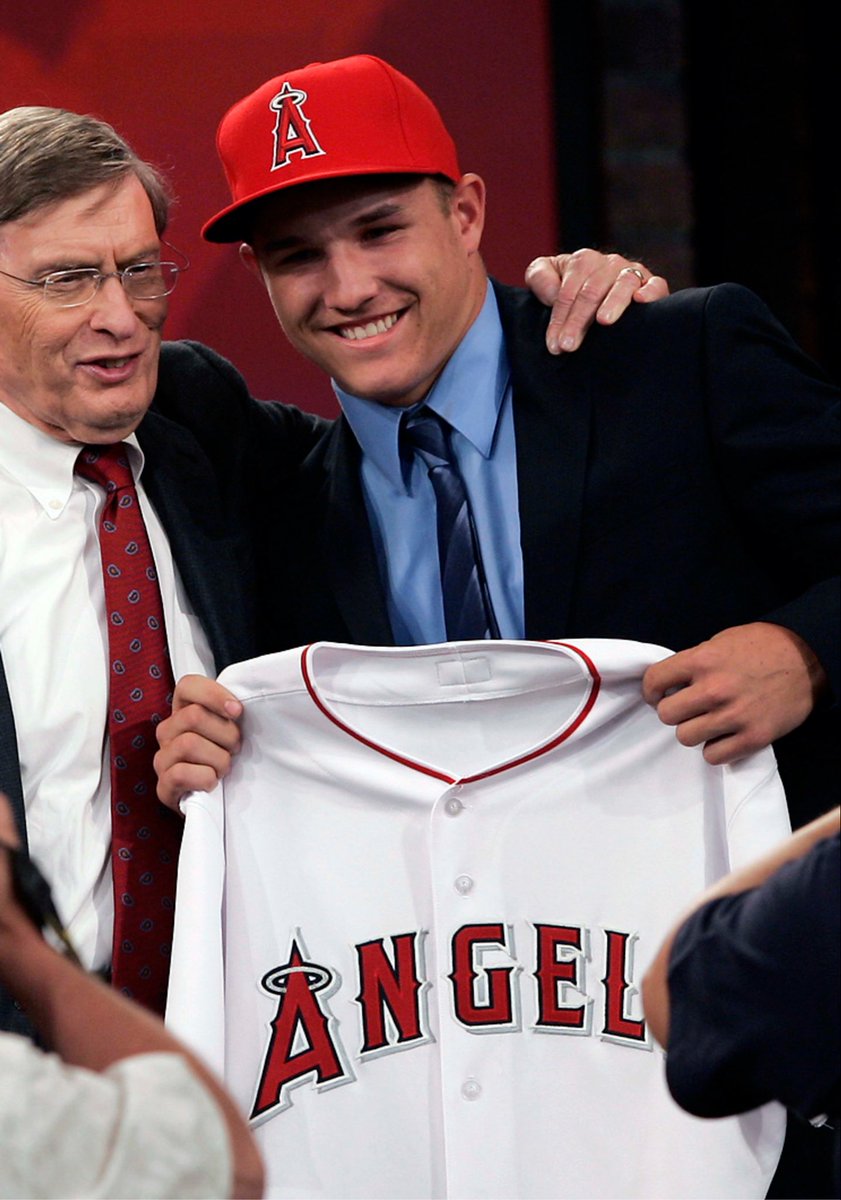 D1SCHER's tweet photo. Do the Angels have the best trade deadline deal of all time?

In 2008, the Angels traded Casey Kotchman and Stephen Marek for Mark Teixeira

Tex posted a 181 OPS+ in 54 games

That offseason, Tex signed with NYY giving the Angels a compensatory pick

That pick? Mike Trout https://t.co/5B2J8WAXI3