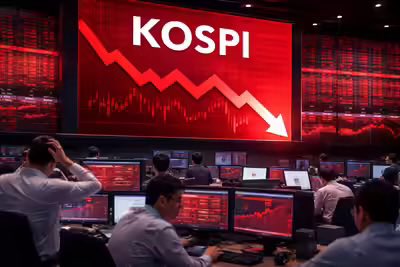 SatoshiWhoTF's tweet photo. Asya’da Finansal Alarm..!
Güney Kore’yi Harekete Geçiren Sert Çöküş.

Küresel piyasalarda dengeleri değiştirebilecek yeni bir gelişme yaşanıyor.

Güney Kore borsası, tüm zamanların en yüksek seviyesinden yaklaşık yüzde 40 gerileyince ekonomi yönetimi acil toplantı kararı aldı. 

Yaşanan sert satış dalgası, yatırımcıların risk algısının yeniden şekillendiğine işaret ederken, gözler şimdi hükümetin atacağı adımlara çevrildi.

Uzmanlara göre bu düşüşün arkasında küresel ekonomik belirsizlikler, teknoloji hisselerindeki değer kaybı ve yatırımcı güvenindeki zayıflama bulunuyor. 

Özellikle yarı iletken sektöründeki baskının artması, satışların daha da hızlanmasına neden oldu.

Peki bu gelişme neden dünya için önemli ?

Çünkü Güney Kore, yarı iletken üretiminde dünyanın en kritik ülkelerinden biri. 

Burada yaşanacak uzun süreli bir finansal dalgalanma; teknoloji şirketlerinden küresel tedarik zincirine, Asya borsalarından uluslararası fonlara kadar geniş bir etki oluşturabilir.

Acil toplantıda piyasaları rahatlatacak yeni destek paketleri, yatırımcı güvenini artıracak düzenlemeler ve olası müdahale adımlarının ele alınması bekleniyor. 

Atılacak kararlar, yalnızca Güney Kore ekonomisinin değil, bölge piyasalarının da kısa vadeli yönü açısından belirleyici olabilir.

Önümüzdeki günlerde gelecek açıklamalar dikkatle takip edilecek. 

Çünkü bu süreç, yalnızca geçici bir piyasa düzeltmesi olarak kalabilir ya da küresel piyasalarda daha geniş çaplı yeni bir dalgalanmanın başlangıcı olarak tarihe geçebilir. 

Bu nedenle yatırımcıların gözü, artık Güney Kore’den gelecek mesajlarda olacak.

Piyasalar bazen rakamlarla değil, güvenle yön değiştirir. 

Güney Kore’nin atacağı adımlar yalnızca ülke ekonomisinin geleceğini değil, küresel yatırımcıların risk algısını da şekillendirebilir. 

Önümüzdeki günlerde alınacak kararlar, bu sert düşüşün geçici bir sarsıntı mı yoksa daha büyük bir finansal dalganın başlangıcı mı olduğunu ortaya koyacak. 

Bu yüzden dünya piyasalarının gözü şimdi Seul’den gelecek mesajlarda olacak.