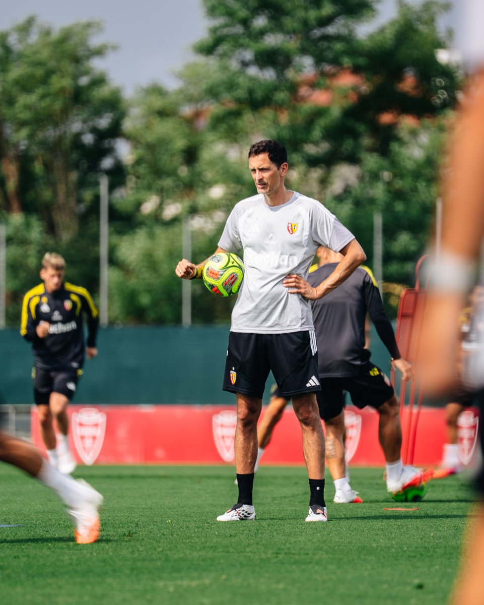 RCLens's tweet photo. 🥵

#𝑪𝒐̂𝒎𝒆Together https://t.co/zlb05m7QVa