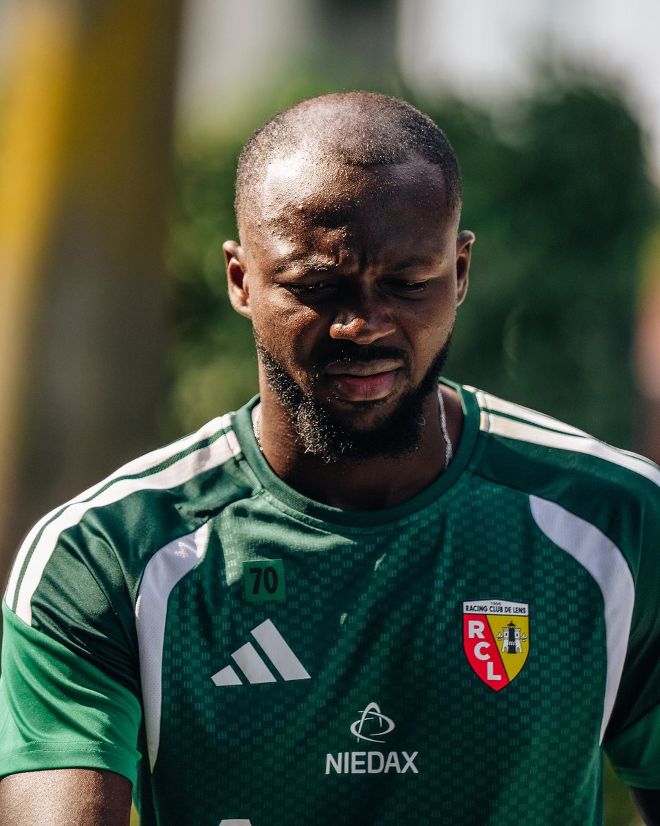 RCLens's tweet photo. 🥵

#𝑪𝒐̂𝒎𝒆Together https://t.co/zlb05m7QVa