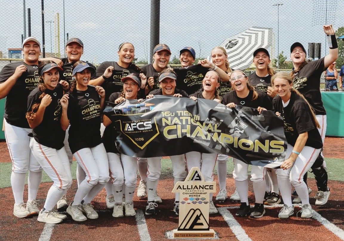 AudreyRiley2028's tweet photo. . @ECBulletsEllis finished the summer season as Tier III national champs @thealliancefp!! We went 10-3 while in Indiana. So proud of everything we did this summer, and so grateful for such an amazing team!! 💙🧡
@EastCobbBullets
@SBCoachP
@CoachStevieC
@DTDSoftball
@AnnieGunshow https://t.co/hqHKZDYW8f