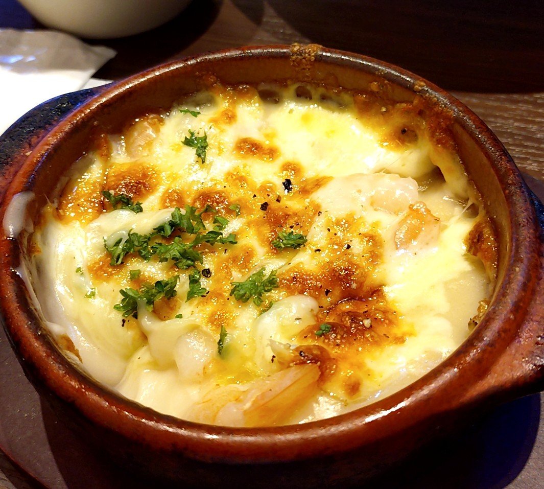 mukio86's tweet photo. 海老のトマトクリーム生パスタ
海老のグラタン

パスタは平打のタリアテッレでソースと良く絡んで美味しかったし、グラタンも久々に食べたけどやはりチーズは正義だね⤴️

20種類のコンプリートは無理だったけど今日1日で1年分の🦐を食べたかもしれんね💦

他のメニューも気になるから再訪したいね✌️ https://t.co/ohNGdhCn5m