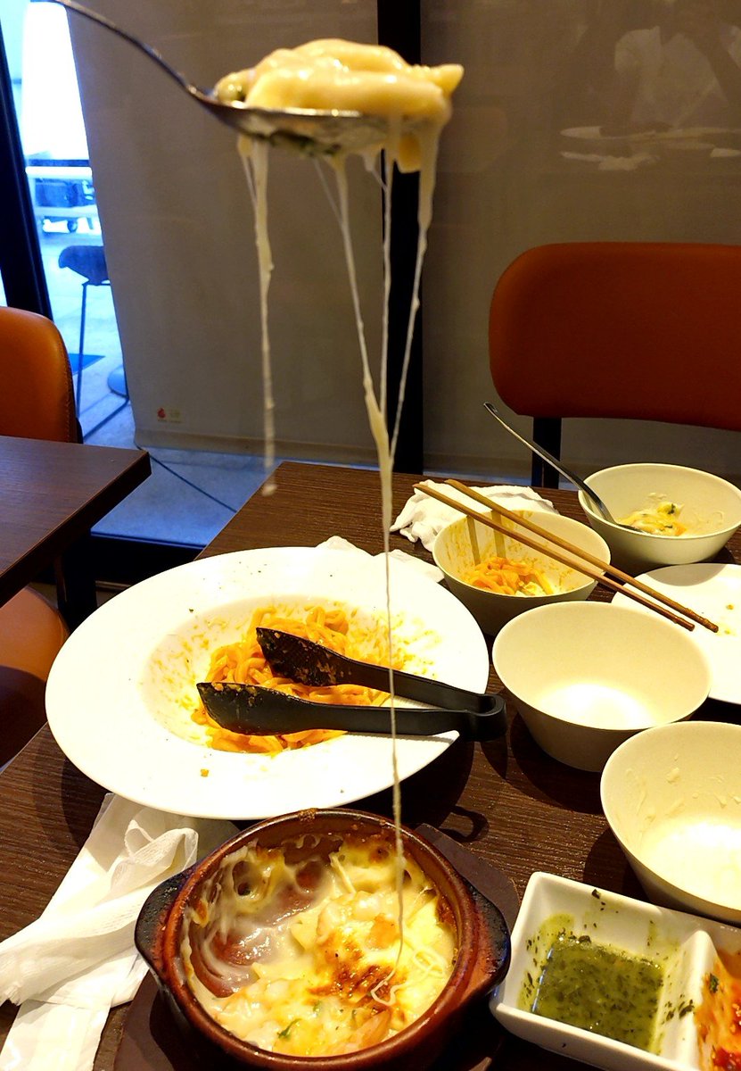 mukio86's tweet photo. 海老のトマトクリーム生パスタ
海老のグラタン

パスタは平打のタリアテッレでソースと良く絡んで美味しかったし、グラタンも久々に食べたけどやはりチーズは正義だね⤴️

20種類のコンプリートは無理だったけど今日1日で1年分の🦐を食べたかもしれんね💦

他のメニューも気になるから再訪したいね✌️ https://t.co/ohNGdhCn5m